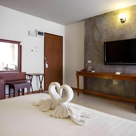แอท โฮม บูทิก Hotel ลำปาง ภายนอก รูปภาพ