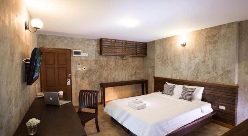 แอท โฮม บูทิก Hotel ลำปาง ภายนอก รูปภาพ