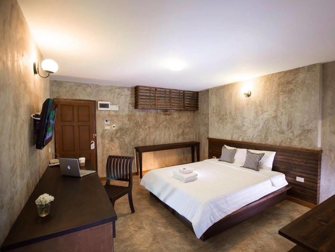แอท โฮม บูทิก Hotel ลำปาง ภายนอก รูปภาพ